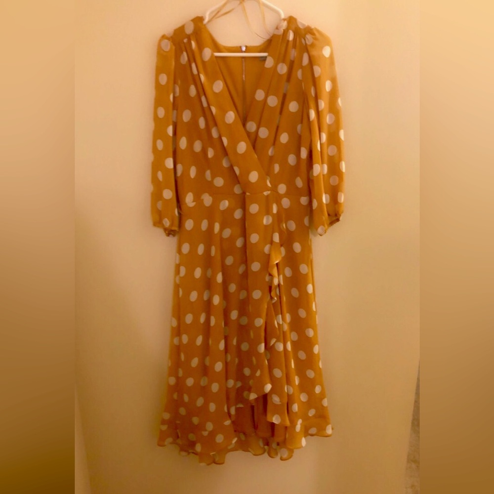 Danny and Nicole yellow dress size 12